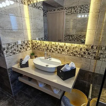 Livis Luxury